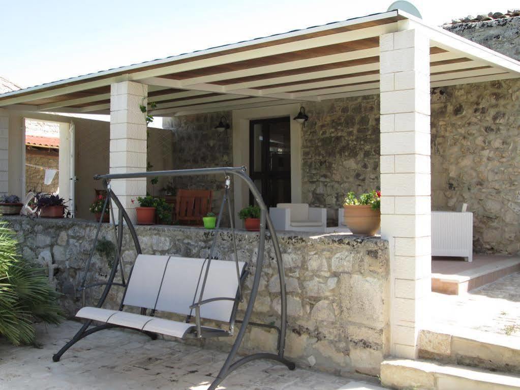 Agriturismo Serrafiori Casa Serrafiori Eksteriør bilde